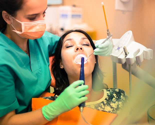laura dentista
