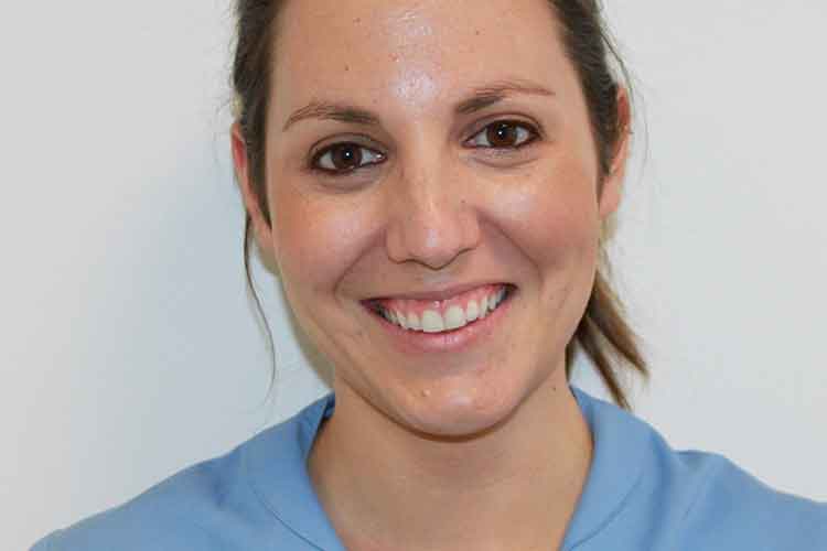 laura dentista